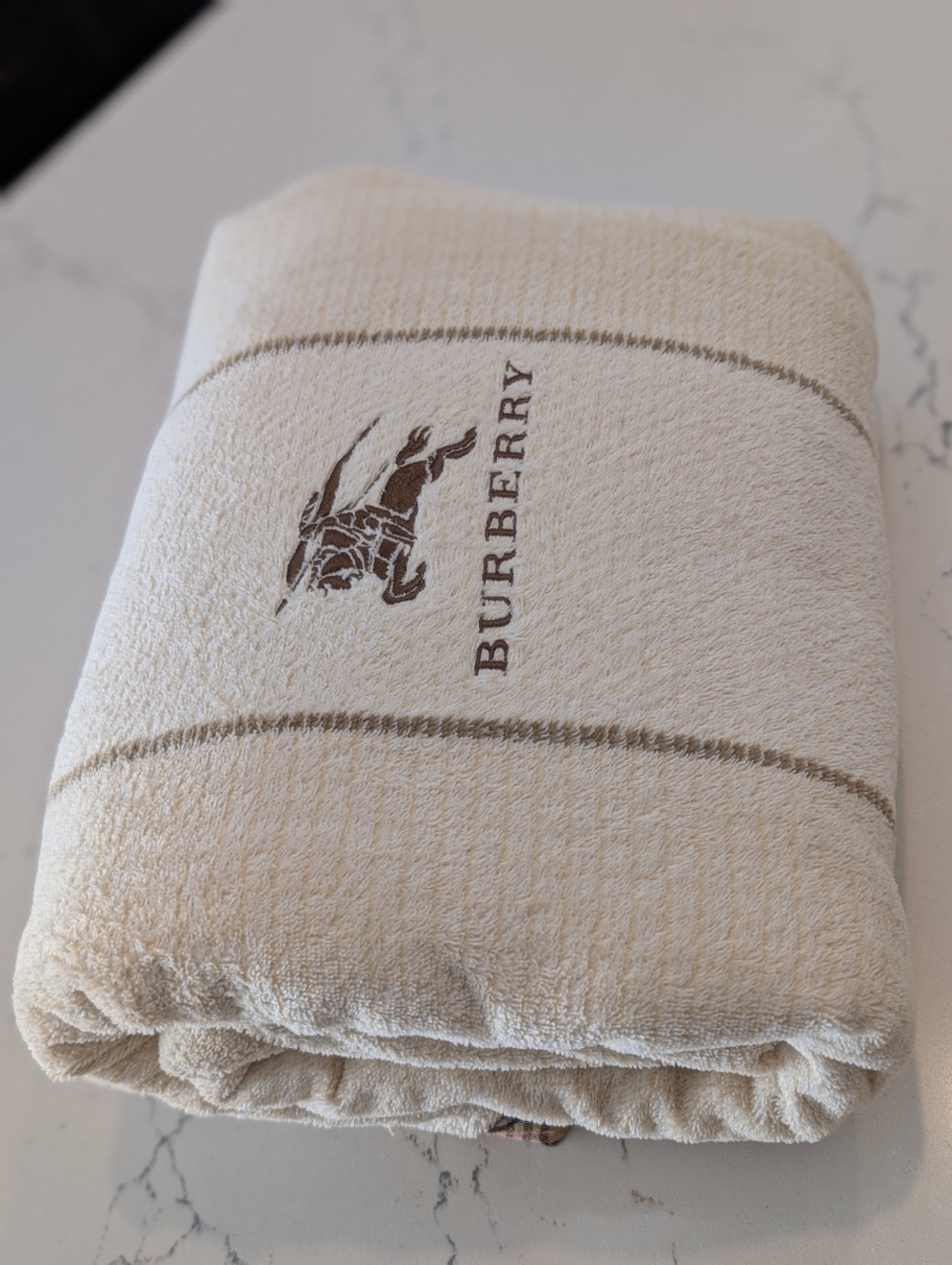 Burberry Nova Check Blanket - EUC - Cream 77x54 Inches - Picture 14 of 16